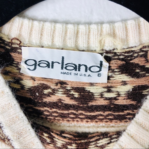 Knit sweater with detailed crewneck collar - Picture 5 of 8